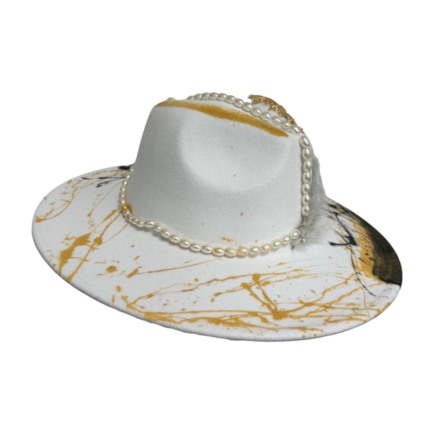 Palarie alba, cu bor lat, handmade, pictata si accesorizata manual, reglabila, TouchofGold