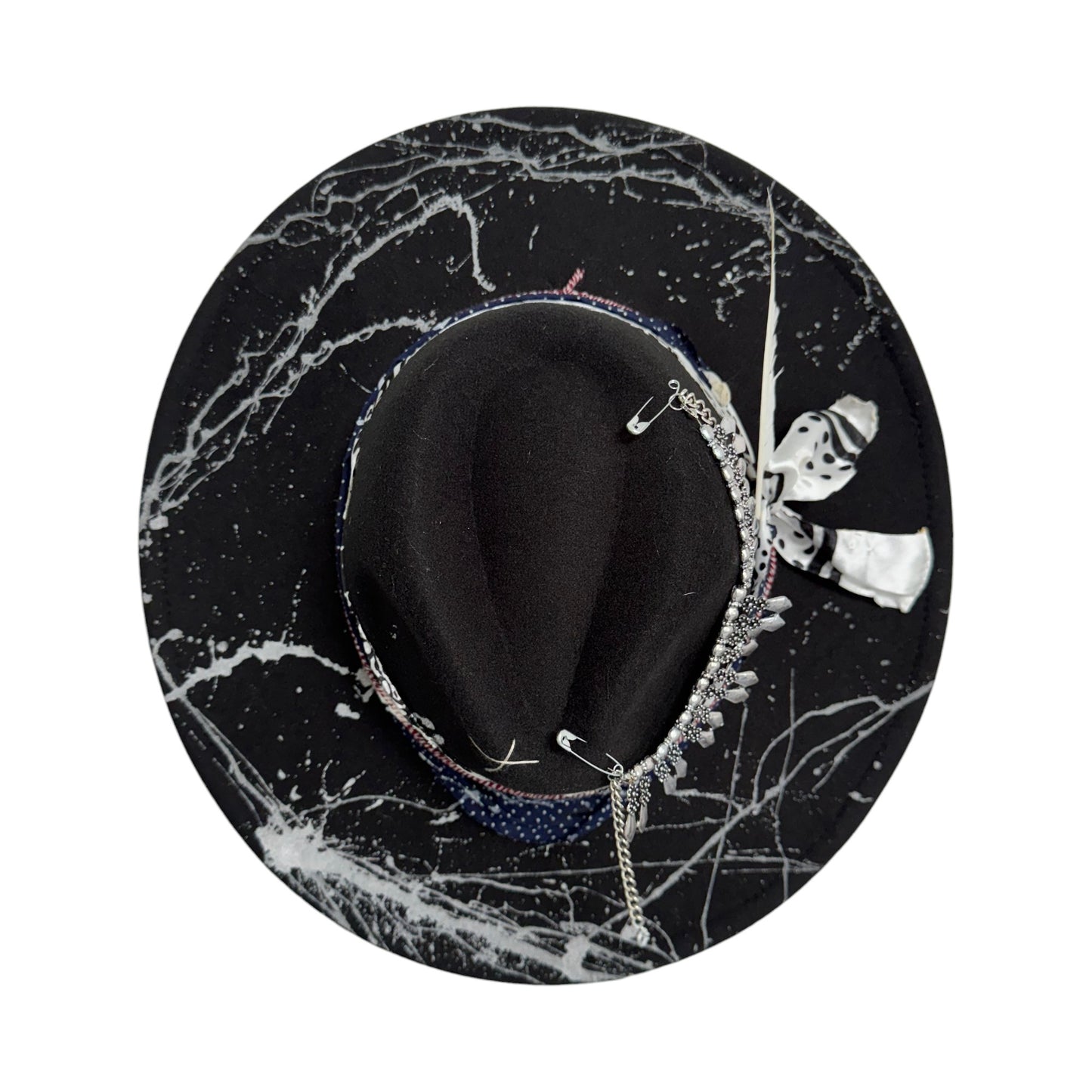 Palarie neagra, cu bor lat, handmade, pictata si accesorizata manual, reglabila, Suzanna