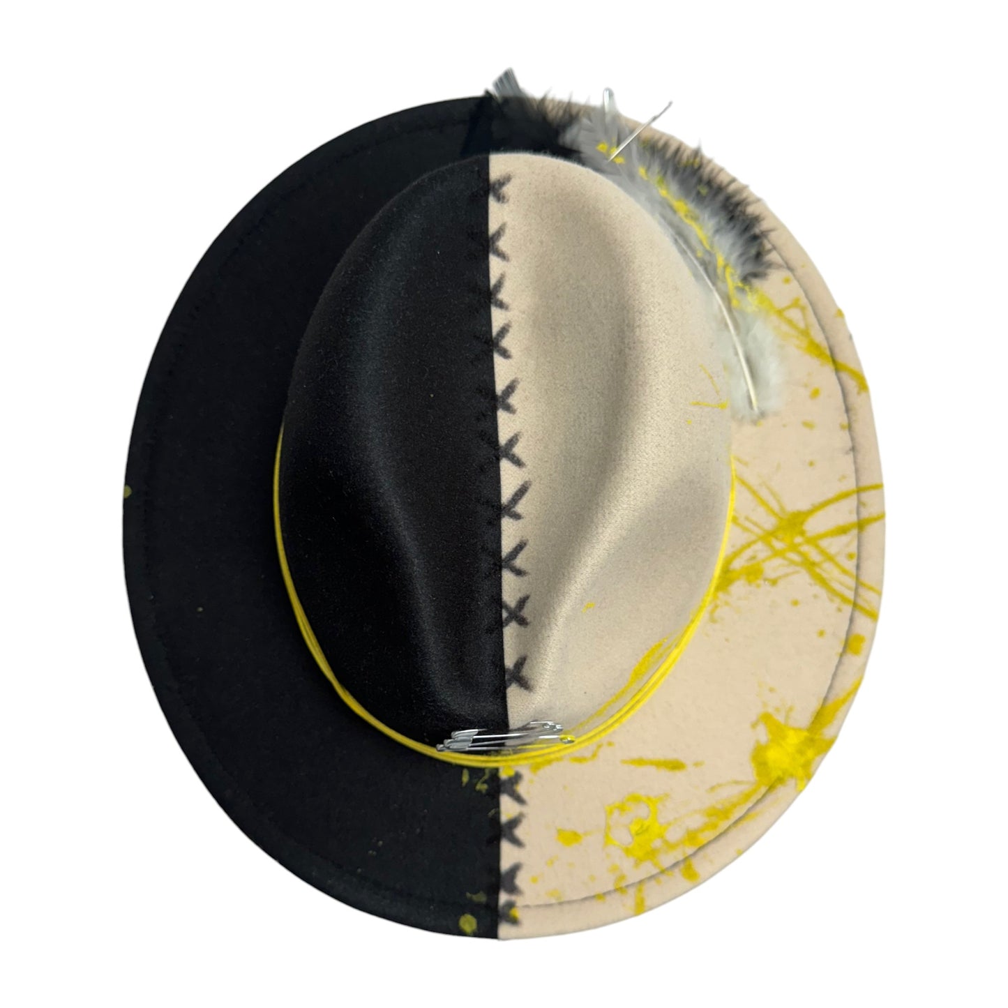 Palarie neagra, handmade, pictata si accesorizata manual, reglabila, Taina