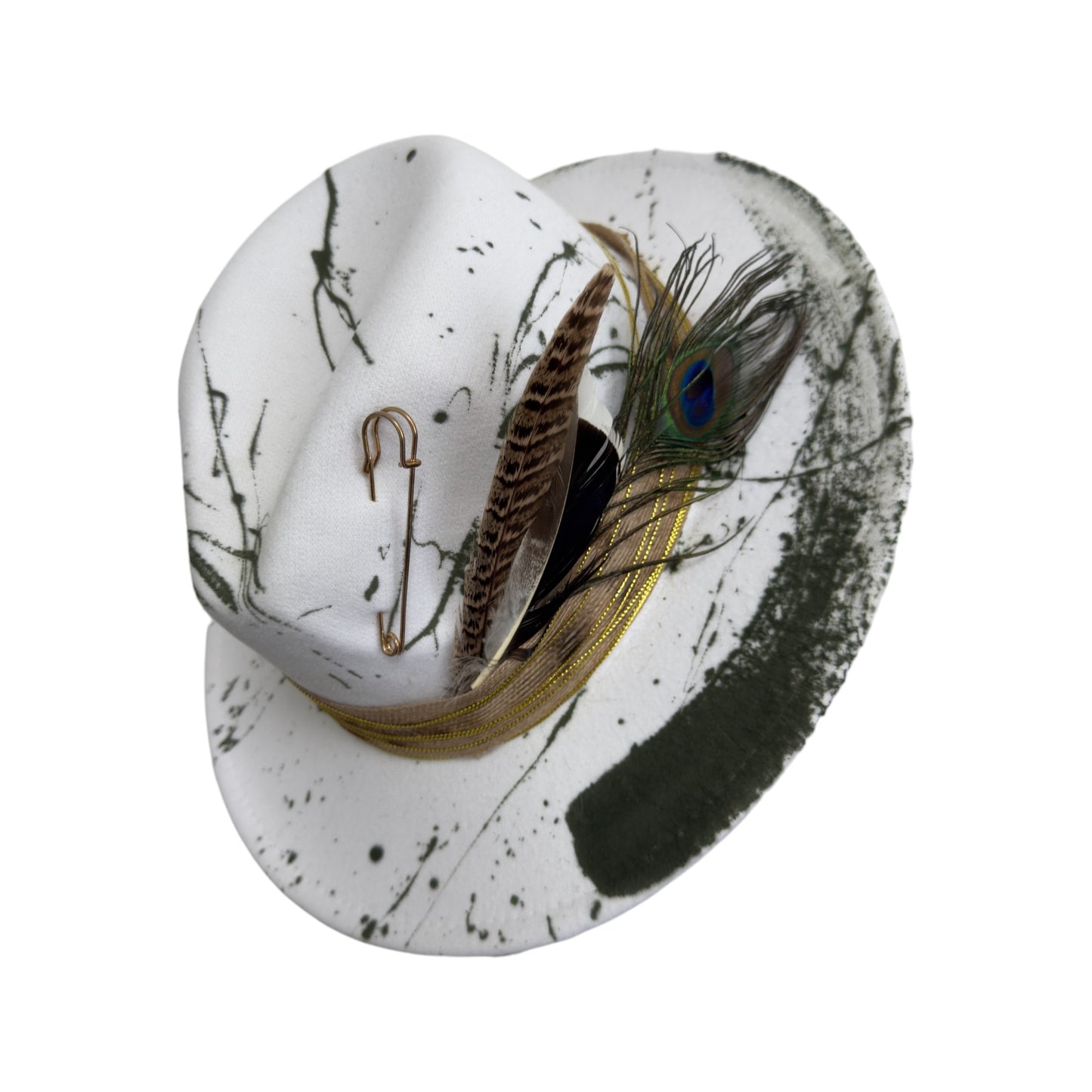 Palarie alba, handmade, pictata si accesorizata manual, Feather Love
