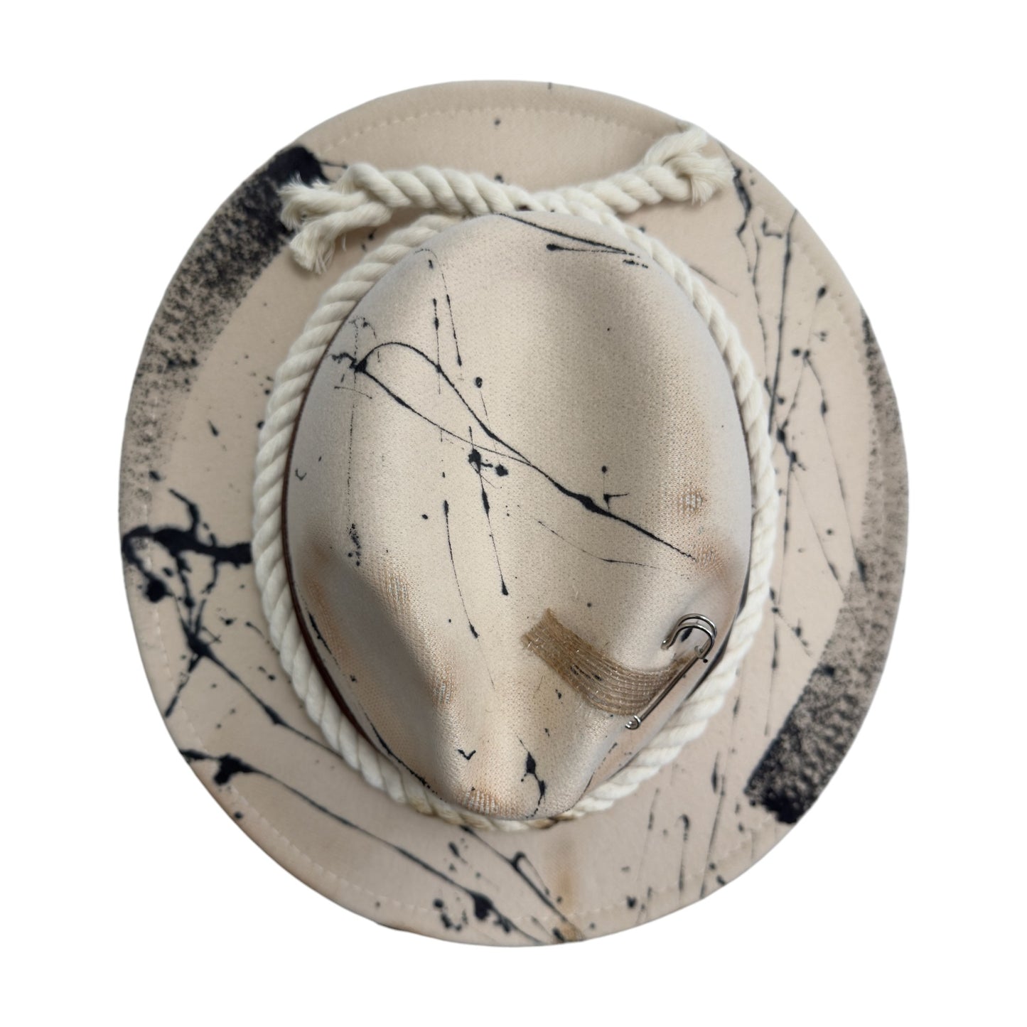 Palarie bej, handmade, pictata si accesorizata manual, Play your Cards