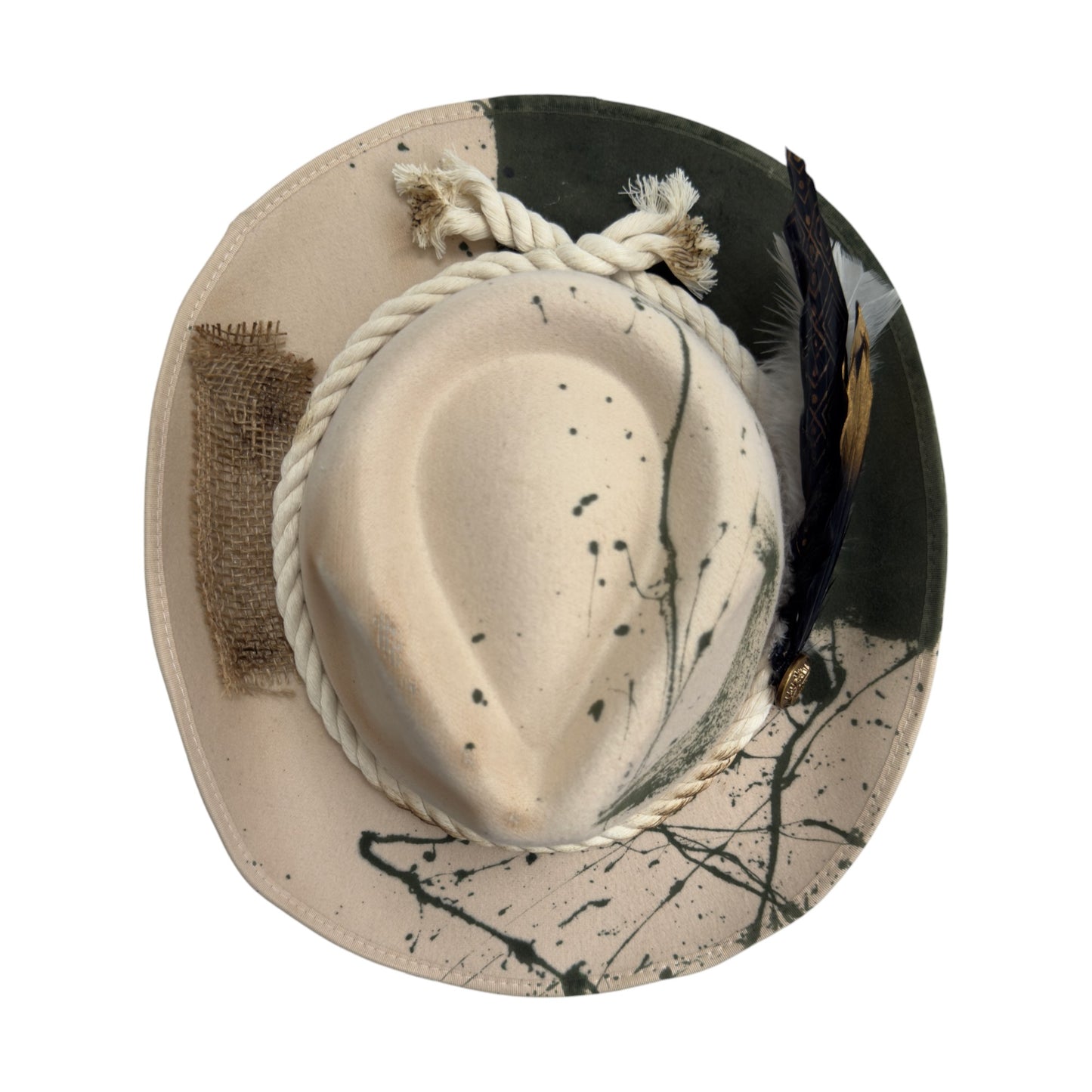 Palarie bej, stil cowboy, handmade, pictata si accesorizata manual, Rusted