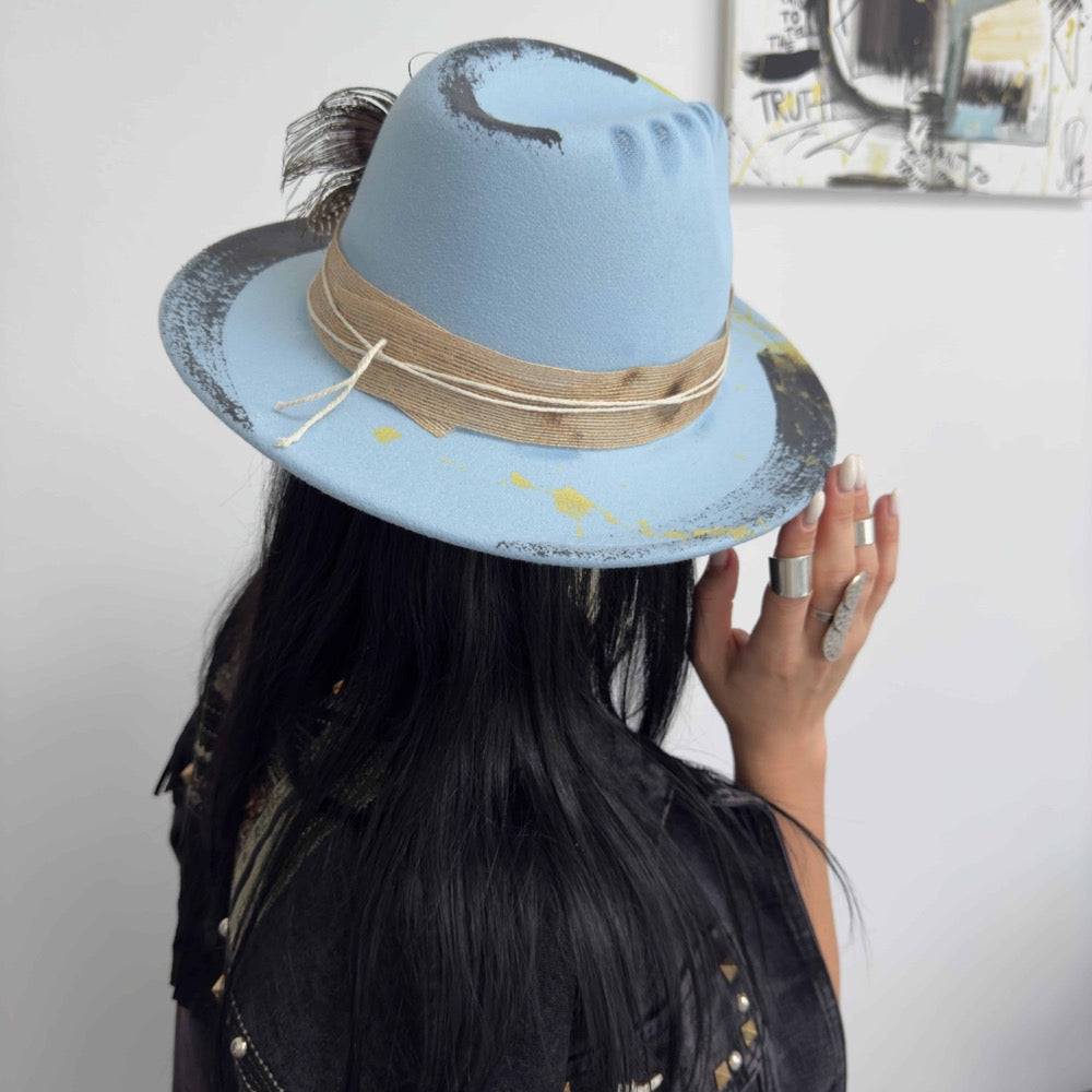Palarie bleu, handmade, pictata si accesorizata manual, Into the Blue