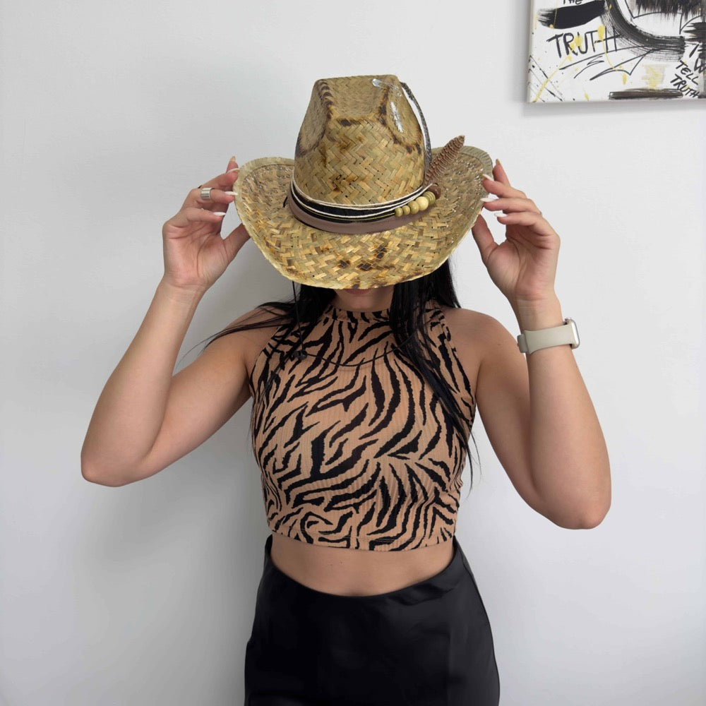 Palarie maro, stil cowboy, de paie, handmade, accesorizata manual, Ibiza