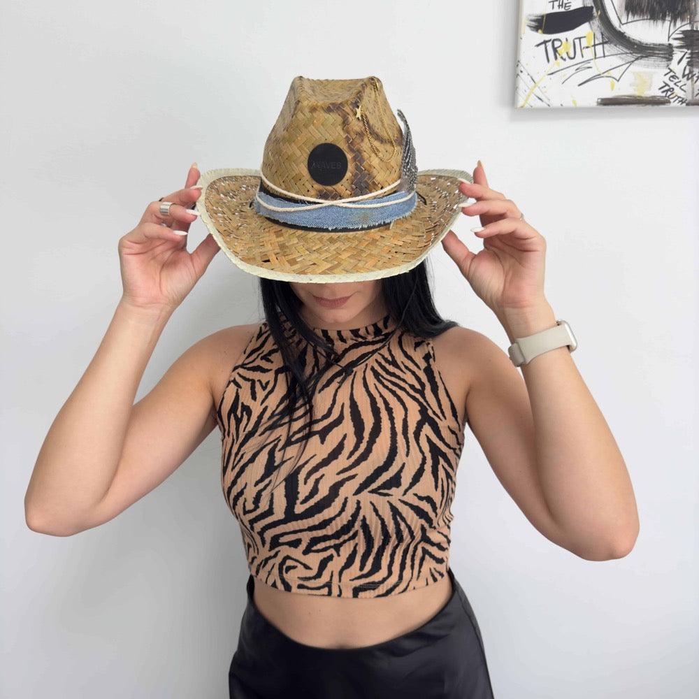 Palarie maro, stil cowboy, de paie, handmade, accesorizata manual, Mykonos