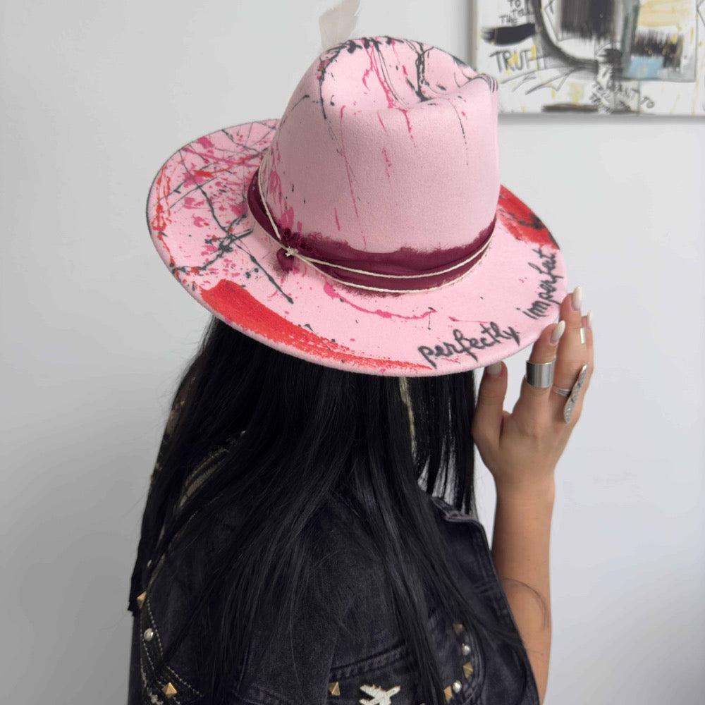 Palarie roz, handmade, pictata si accesorizata manual, Perfectly Imperfect