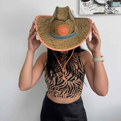 Palarie maro, stil cowboy, de paie, handmade, pictata si accesorizata manual, Mallorca